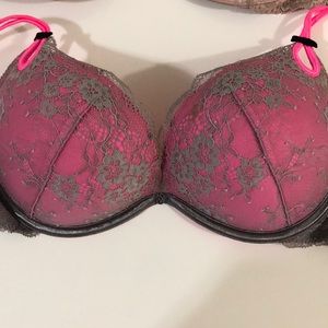 push up bra Victoria’a Secret brand -no tag